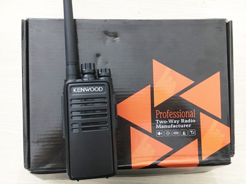 Máy bộ đàm Kenwood chống nước
